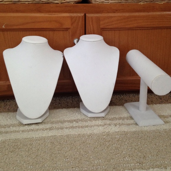 Jewelry display busts lot