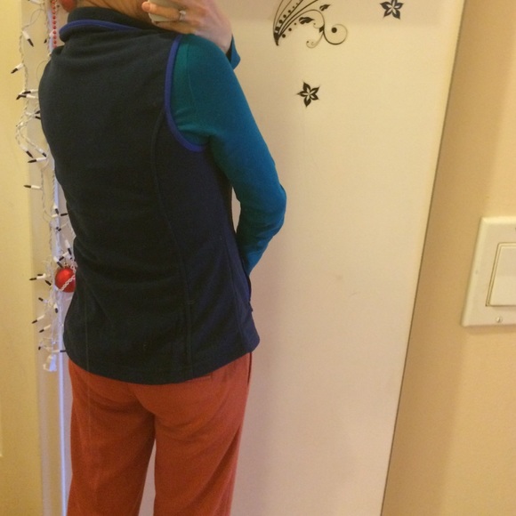 Nautical BNWT fleece vest zip up with pockets. - Picture 2 of 4