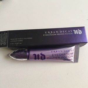 Urban Decay eyeshadow primer