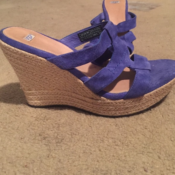 Shoes - Picture 2 of 4