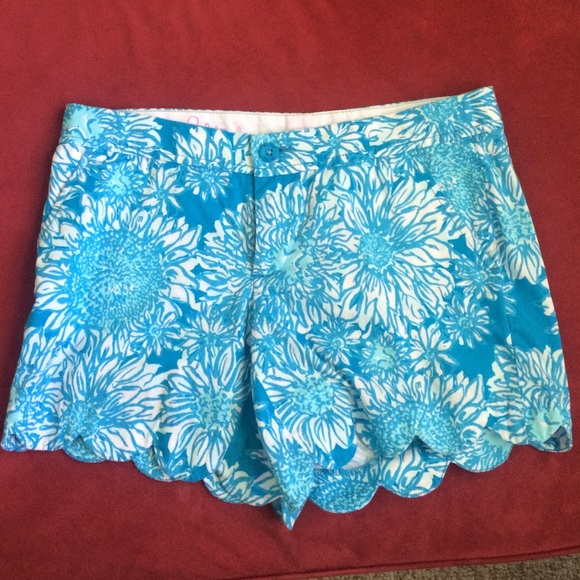 Blue Lilly Pulitzer scalloped shorts