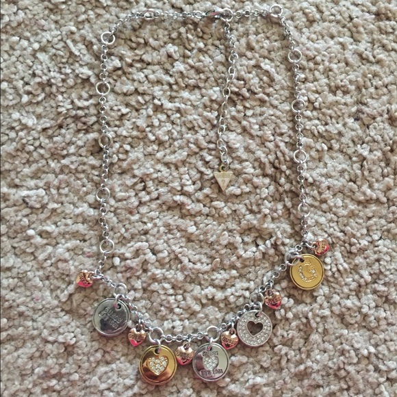 A really nice guess necklace!