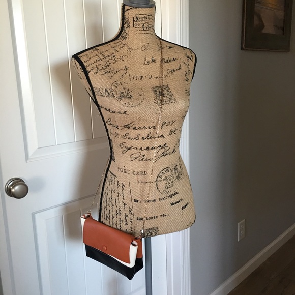 🎉🇺🇸host pick 🎉🇺🇸Purse w/chain- - Picture 3 of 3