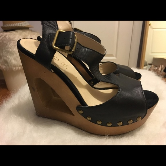 Aldo wedge sandals