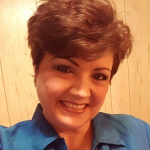 Meet your Posher, Denise