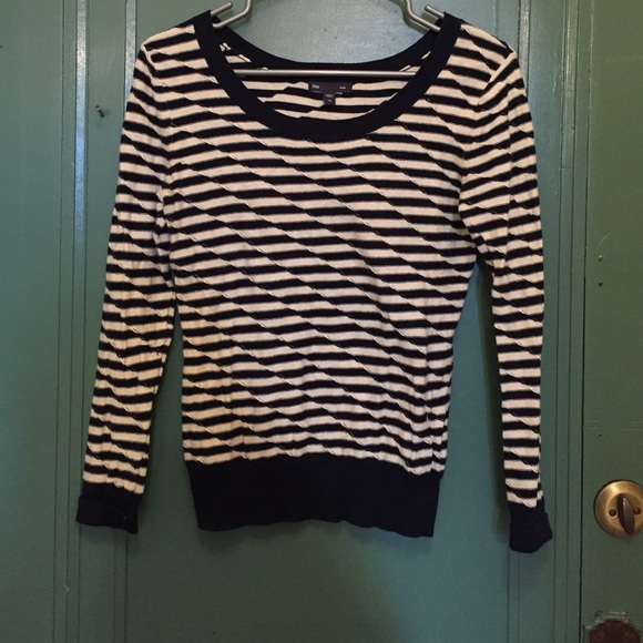 Gap Sweater
