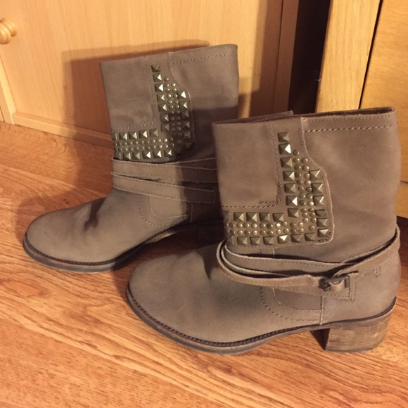 Vince Camuto boots