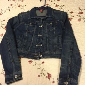 Short jean jacket