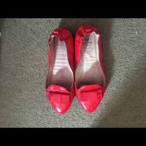 Flat shoes