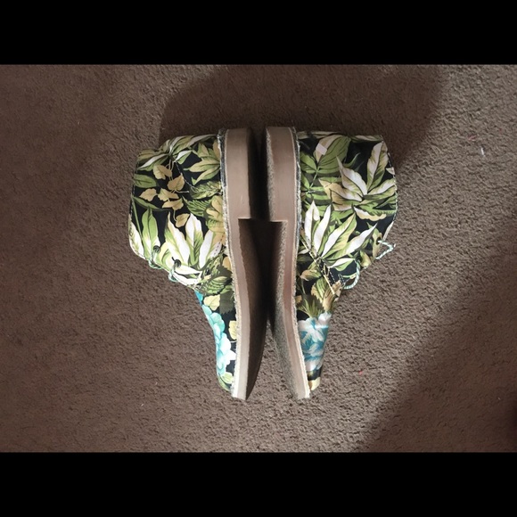 Booties - Picture 3 of 4