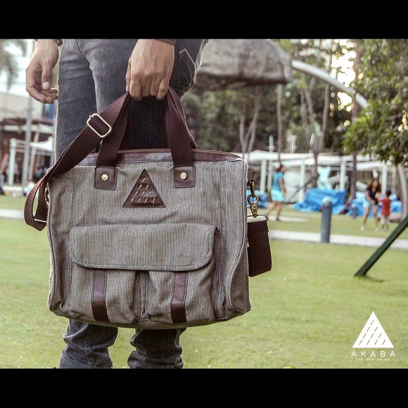 AKABA Viajero Duffel Bag in Danilo - Picture 1 of 3