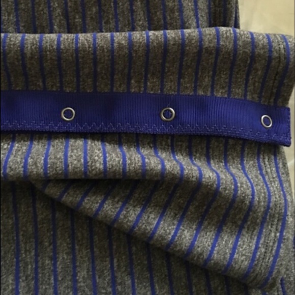 Lululemon scarf in grey w/ cobalt blue