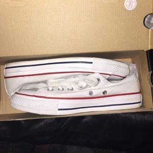 White converse low