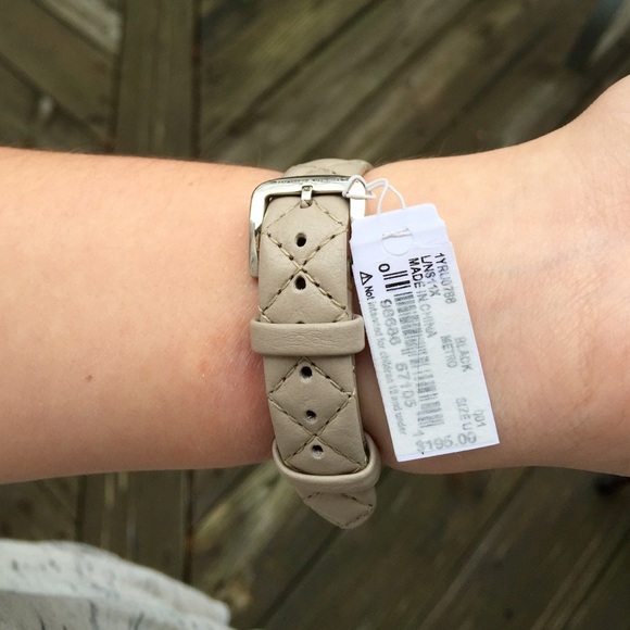 Kate Spade Quilted Cream Colored Watch - Picture 4 of 4