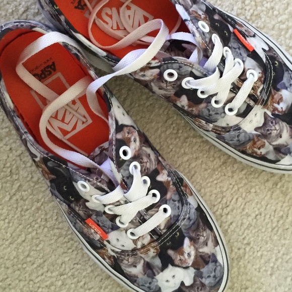 Cat Vans!