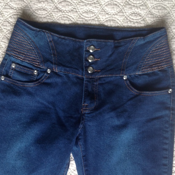 Sparkly Buttons Dark Denim Leggings!