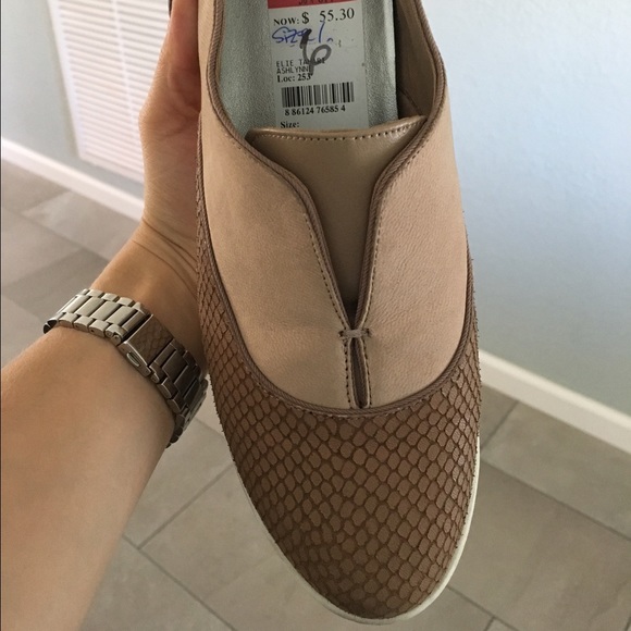 Tahari shoes with sticker still on. Floor model