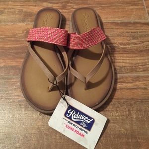 Skechers NWT, coral and tan.