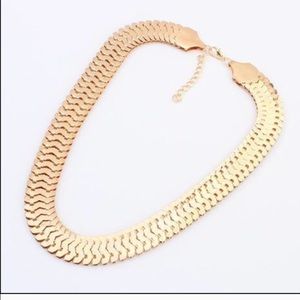 Gold accessory chunky/snake chain