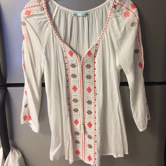 Maurices shirt