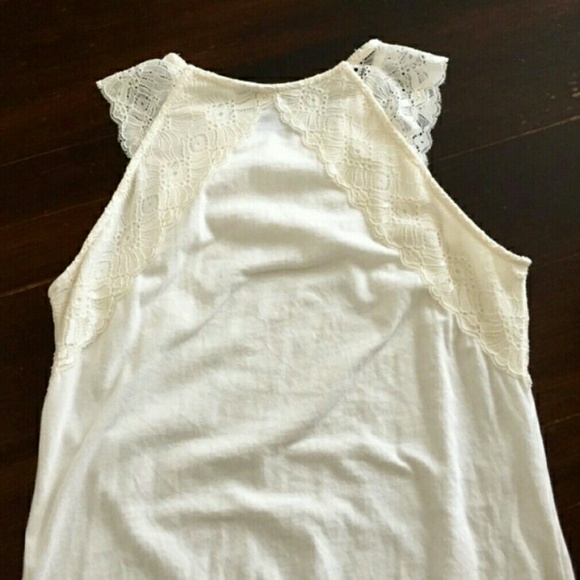 🚫✔SOLD!! Ivory lace tank top - Picture 3 of 4