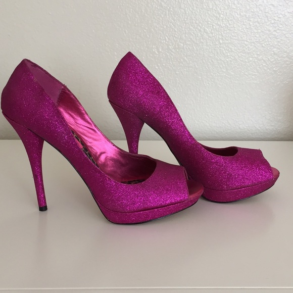 💗 Betsy Johnson Glitter Pumps 💗