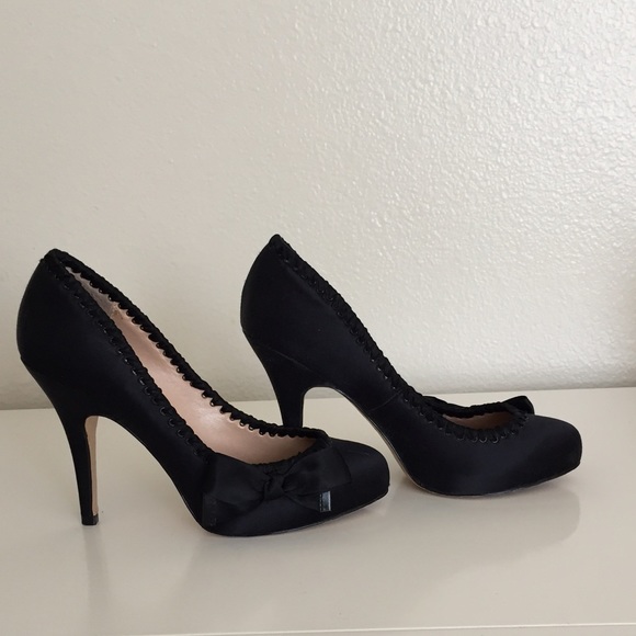 Betsey Johnson bow pumps