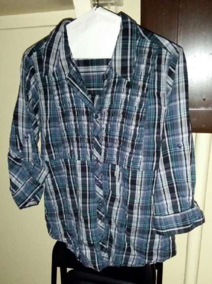 Quarter Sleeve casual button up shirt