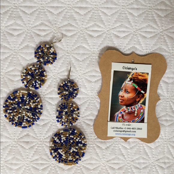 Ciolaingos beaded earrings - Picture 1 of 1