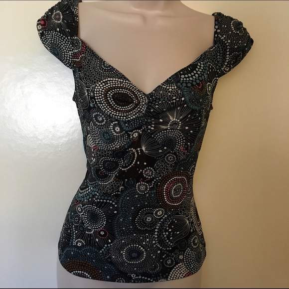 BCBG top