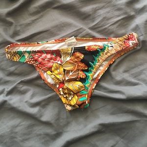 Bikini bottoms