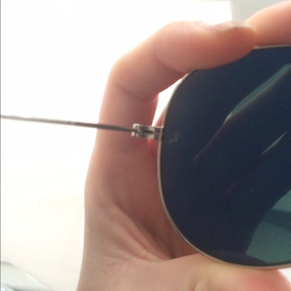 Polarized Ray-Ban aviators