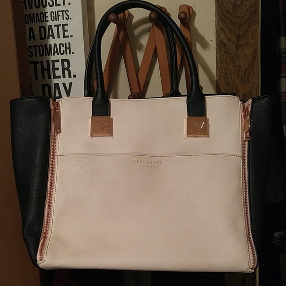 Ted Baker Bag 🌼