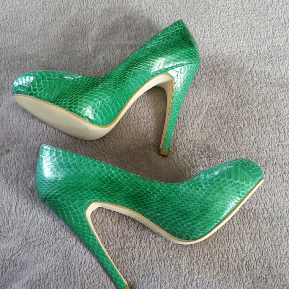 Dreslyn by Kathryn Amberleigh Snakeskin Heels - Picture 4 of 4