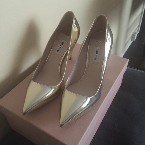 SOLD. Miu miu gold heels. Comes with receipt. - Picture 2 of 4