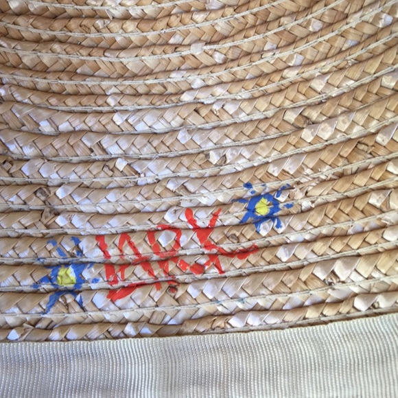 Magic fruit bee hat - Picture 4 of 4