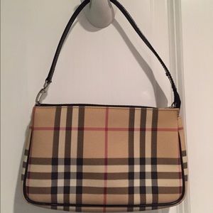 Authentic Burberry Nova check pochette