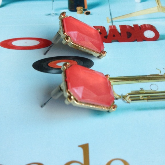 Coral Statement Post Earrings - Picture 2 of 4