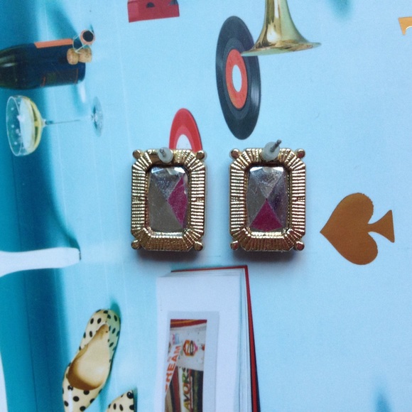 Coral Statement Post Earrings - Picture 3 of 4