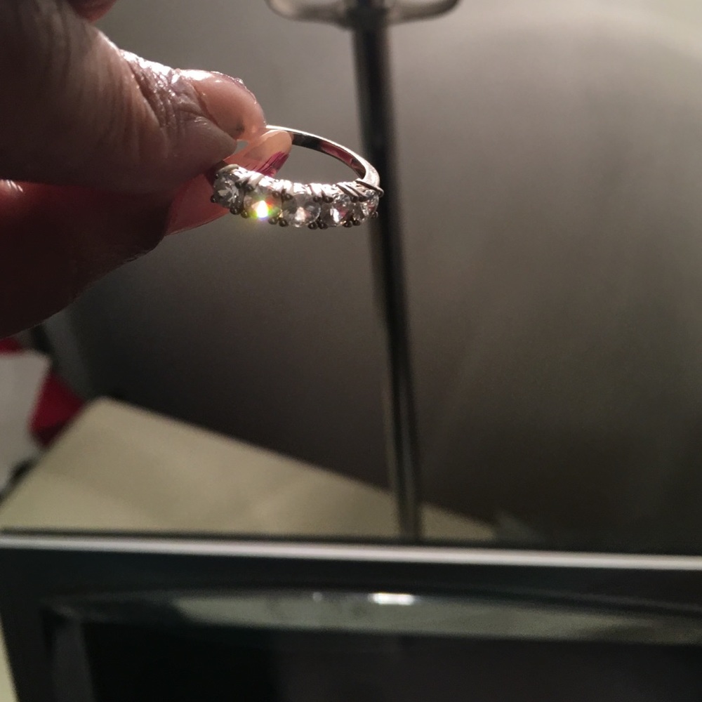 💎1.75 ctw 5-STONE ROUND WHITE ZIRCON SS RING💎 - Picture 4 of 4