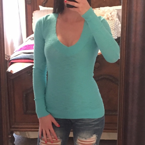 V neck Express top
