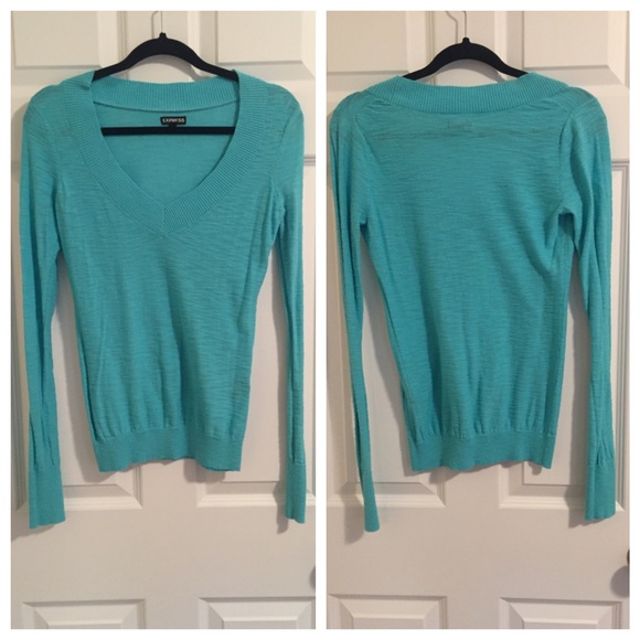 V neck Express top - Picture 2 of 3