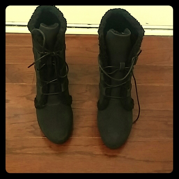 Wedge boots