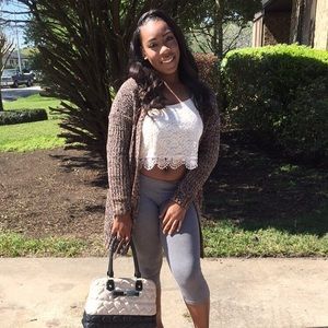 Meet your Posher, Tierra