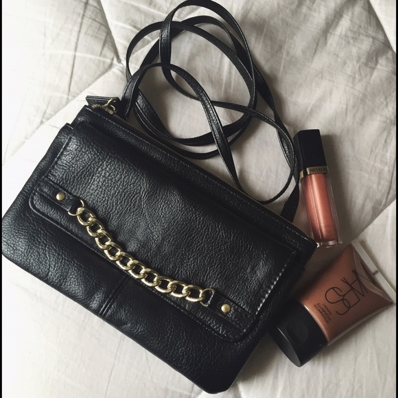 Handbags - Small Black & Gold Chain Link Crossbody