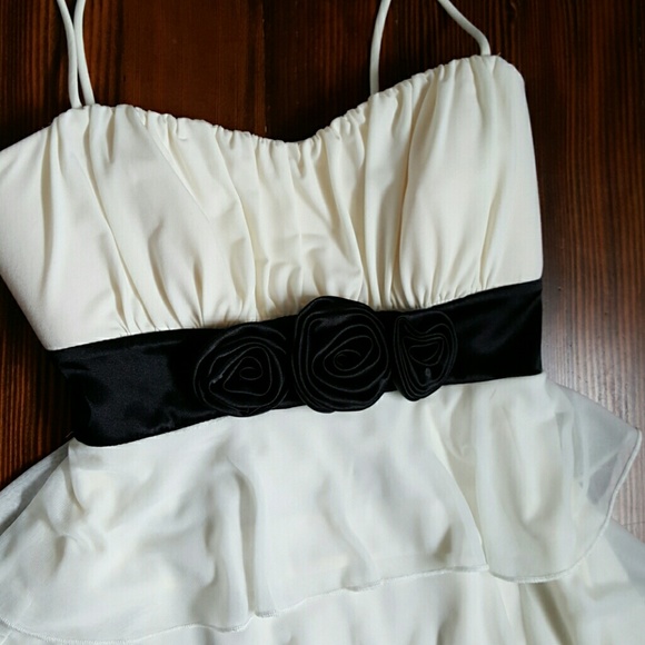 SOLD!!! Sweet Storm white and black mini dress - Picture 2 of 4