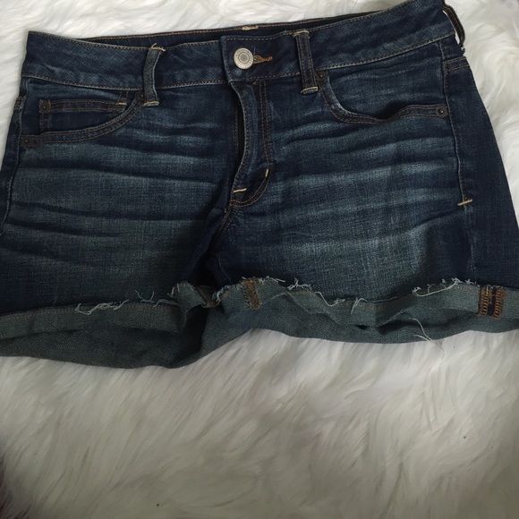 Barely worn. AE jean shorts