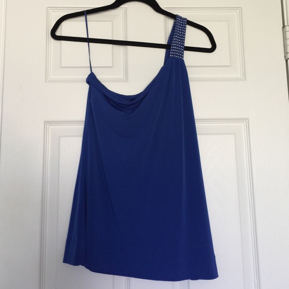 EXPRESS - One shoulder top