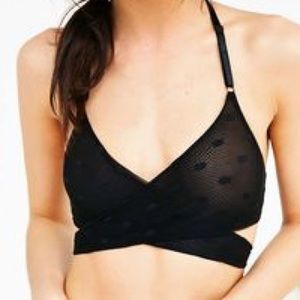 💥SALE💥Silence + Noise Mesh Wrap Tie-Back Bra UO