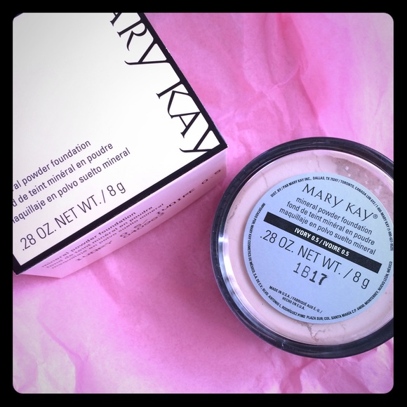 Mary Kay Mineral Powder Ivory